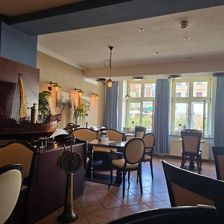 Hotel Am Markt & Brauhaus Stadtkrug Ueckermünde Exterior foto